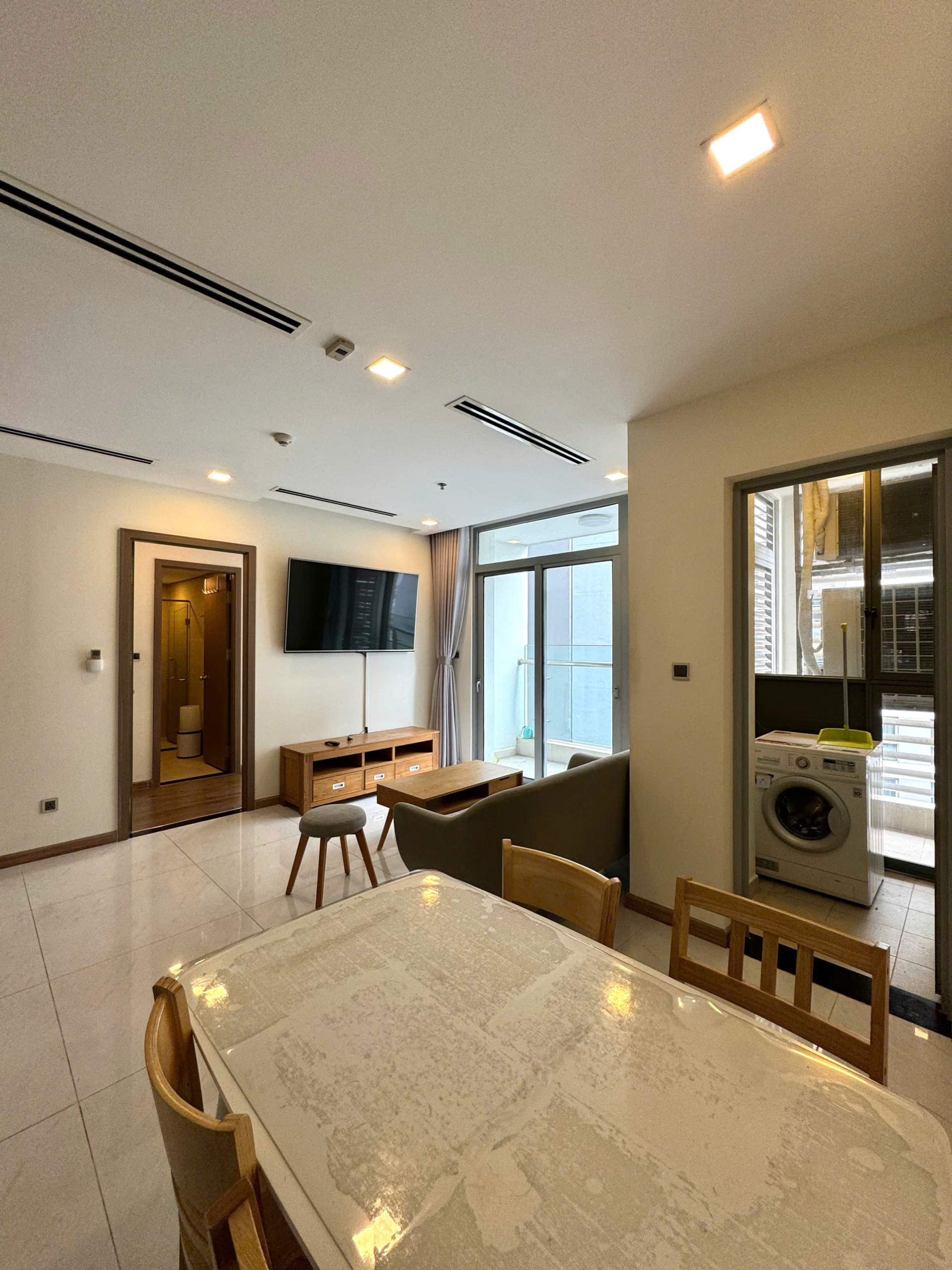 Vinhomes-Central-park-Park-1-2pn-P1-33.03-gia-thue-24tr-net-2