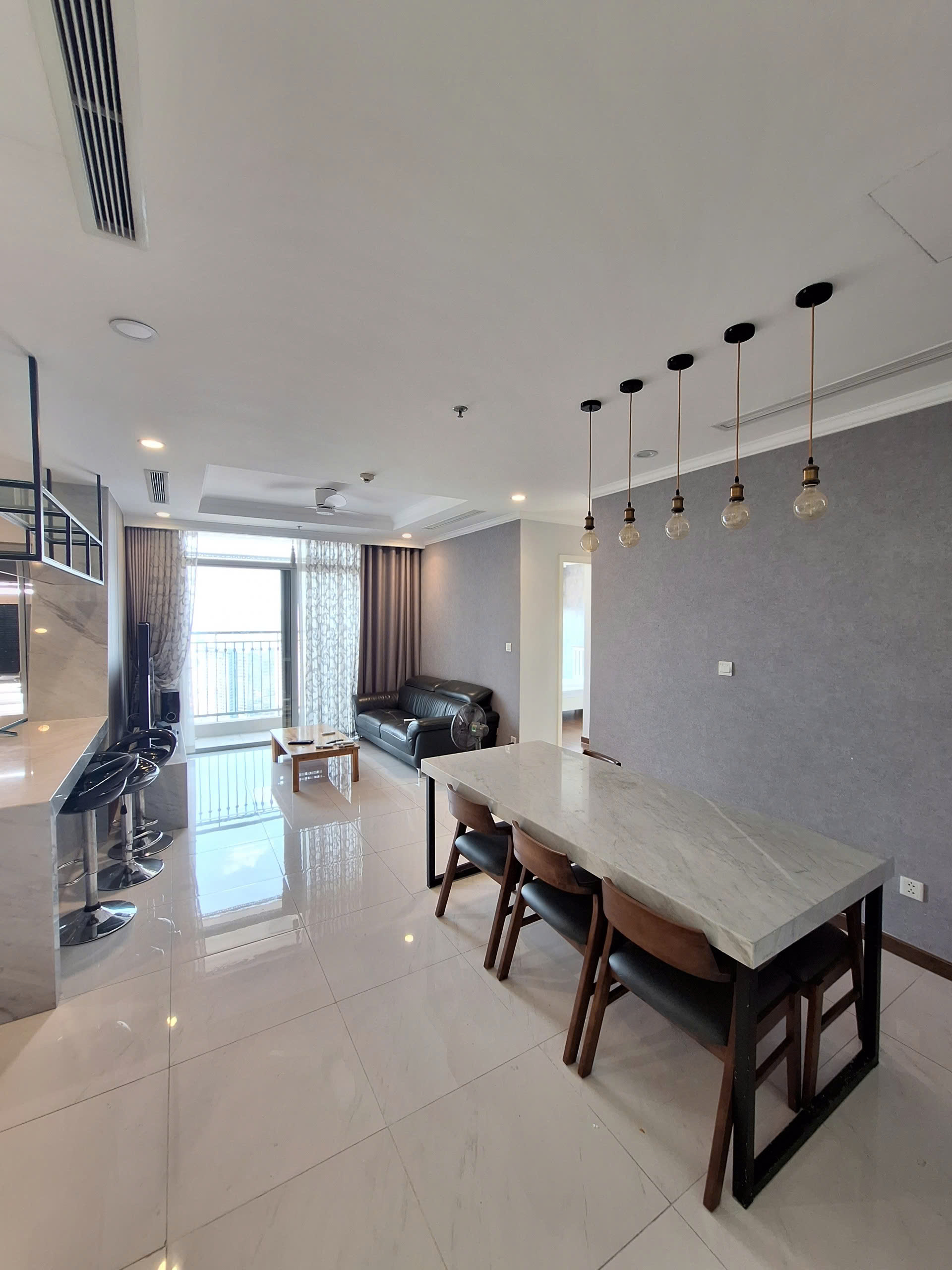 z7218657208365_55dba8553581bfa994363410033803ee