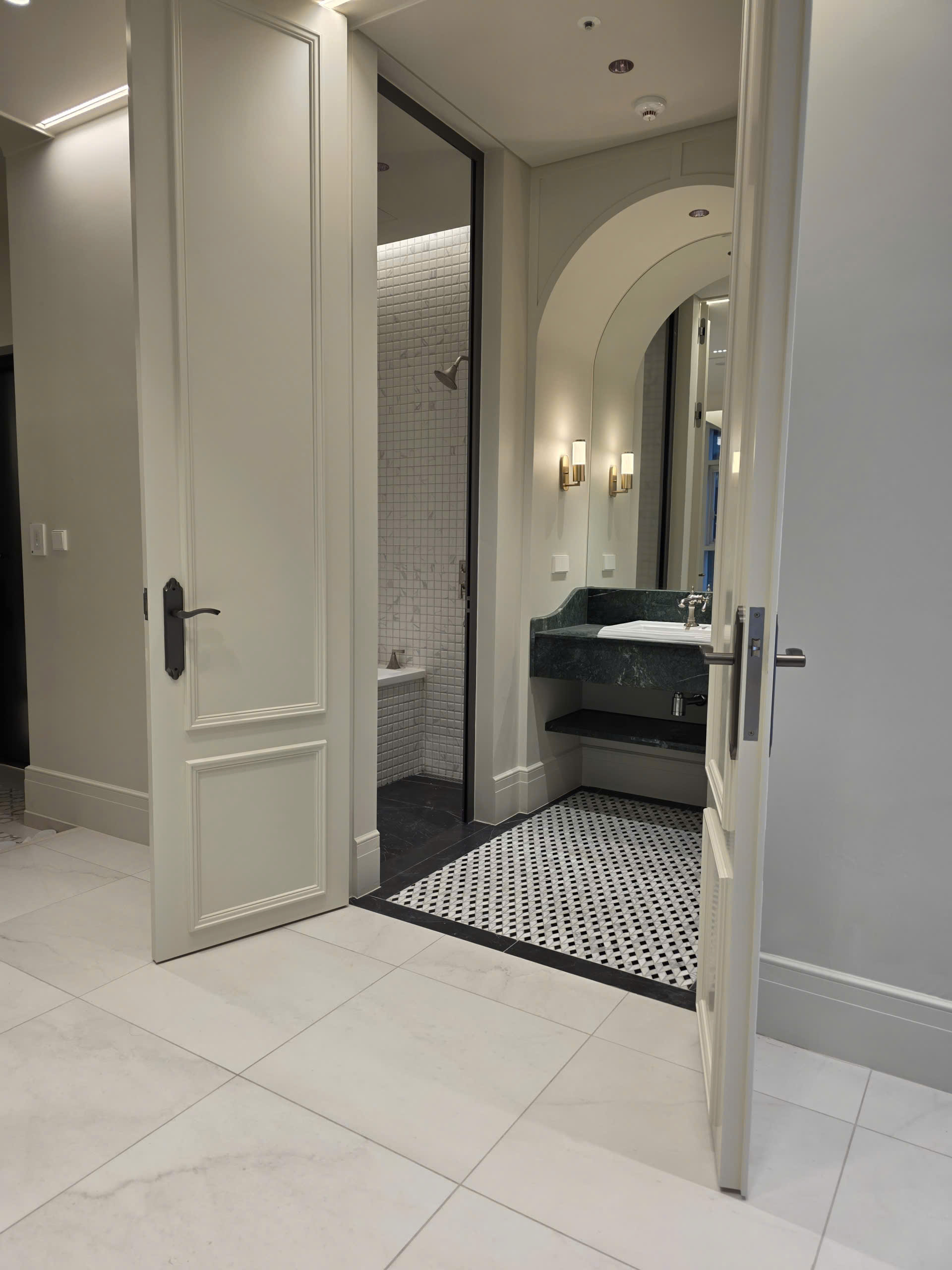 z7284623530192_31c6ef47b554a46ed2099585de94f0bb