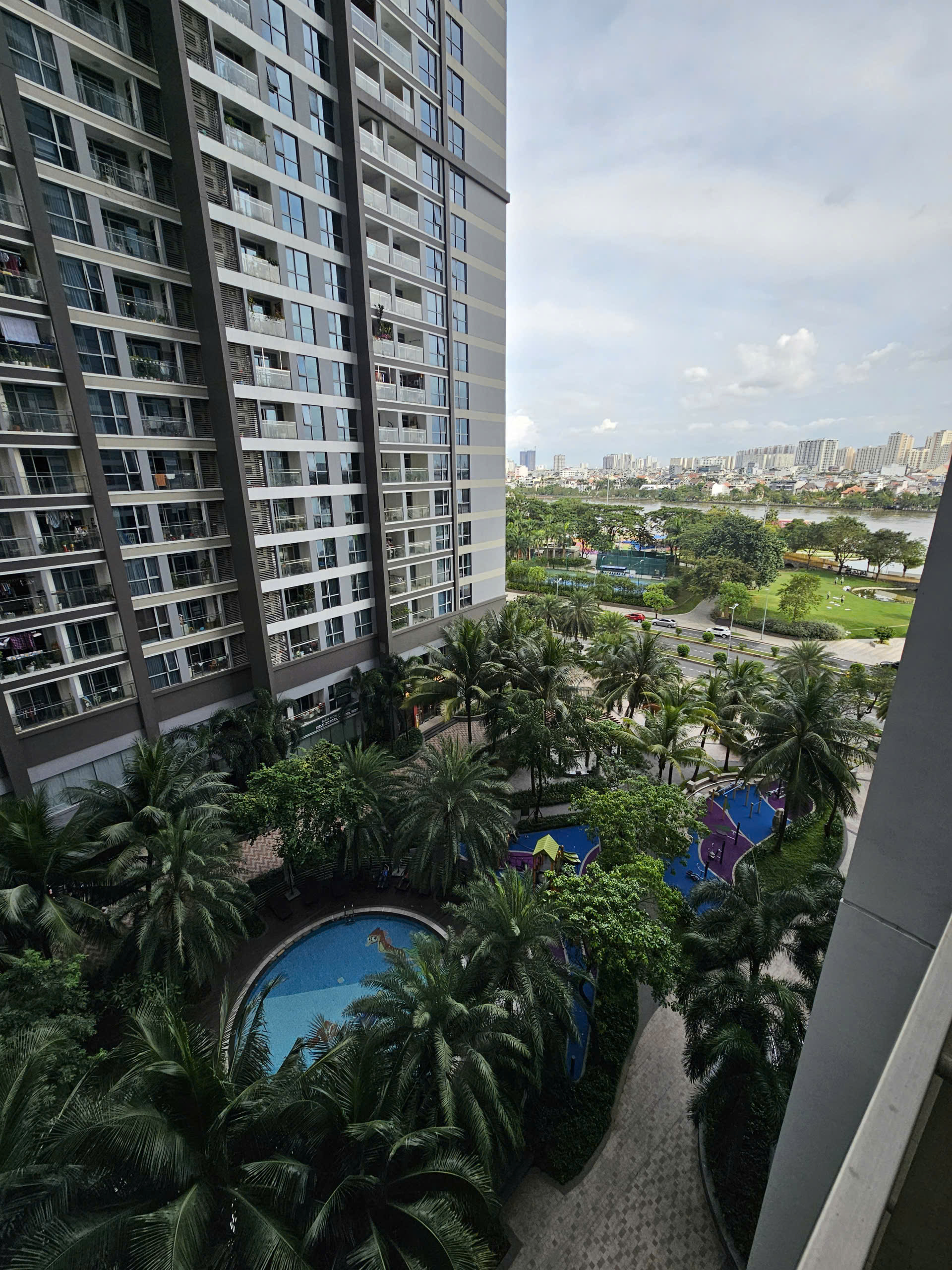 z7328059309259_000721f1c4d52433e7aefc3fee2baf02