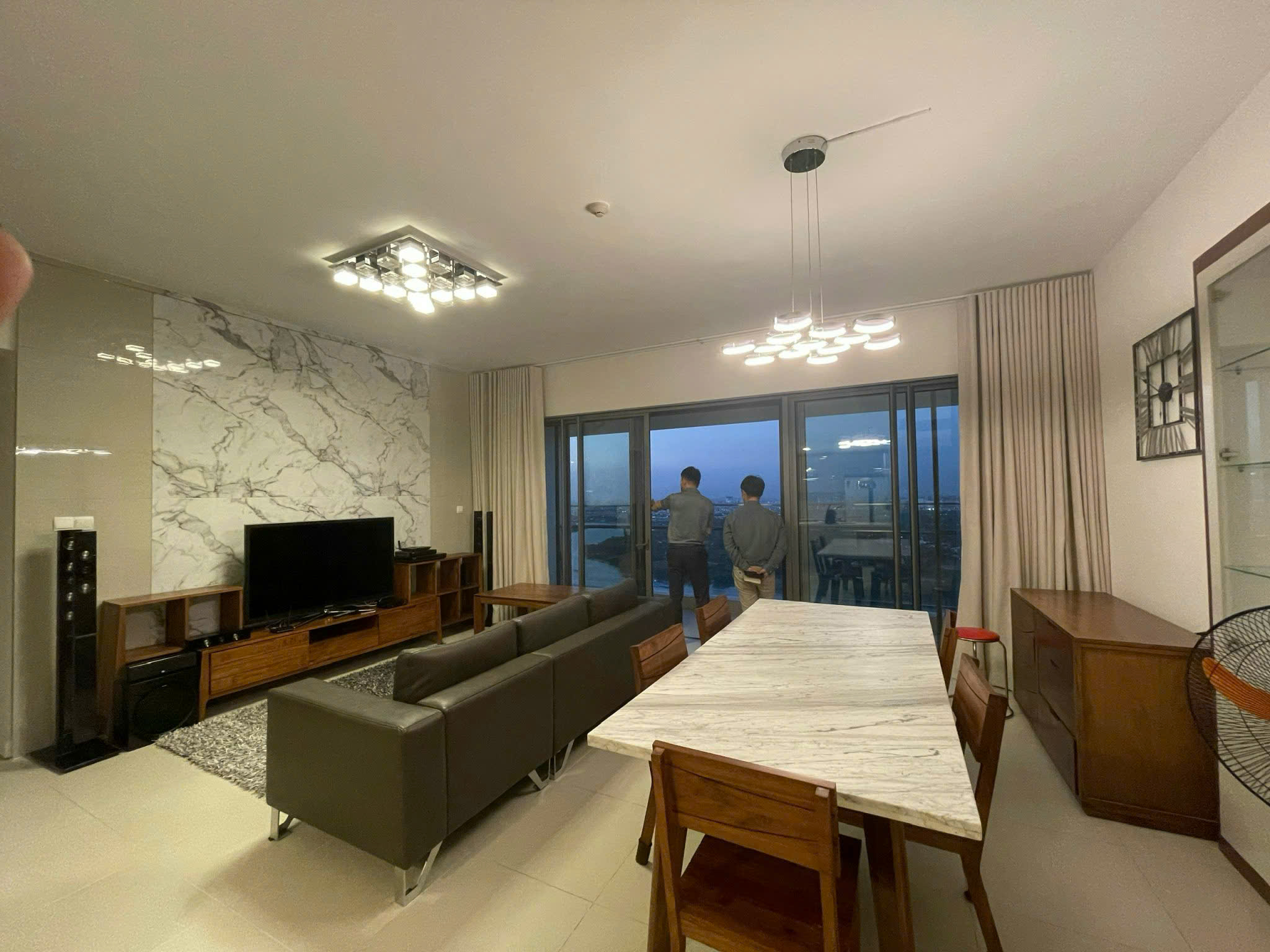 z7339899246671_82285bad5b0b9e4a265bd1ed72955200