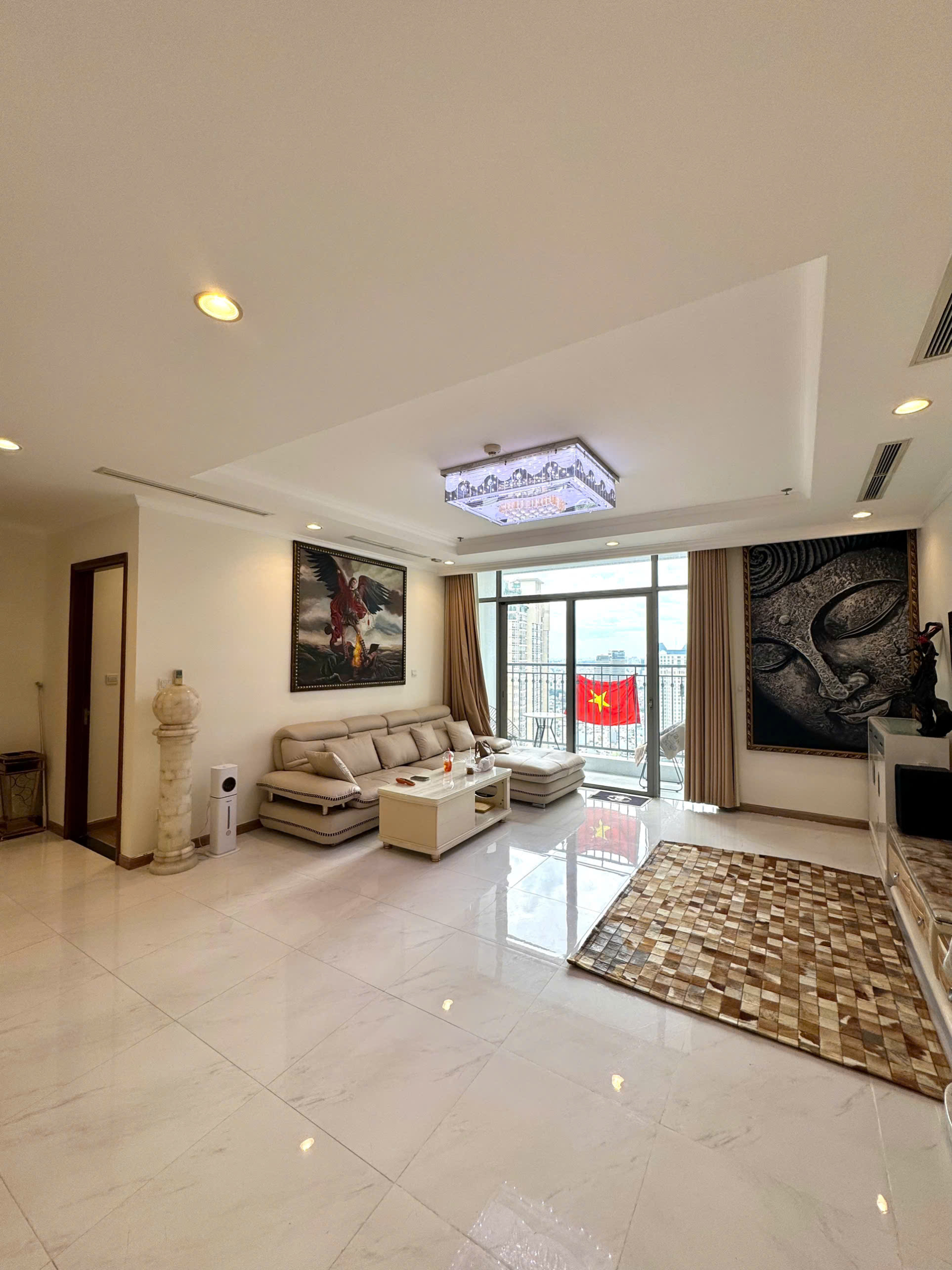 CHO THUÊ CĂN HỘ 3 PHÒNG NGỦ – VINHOMES CENTRAL PARK, CENTRAL 1