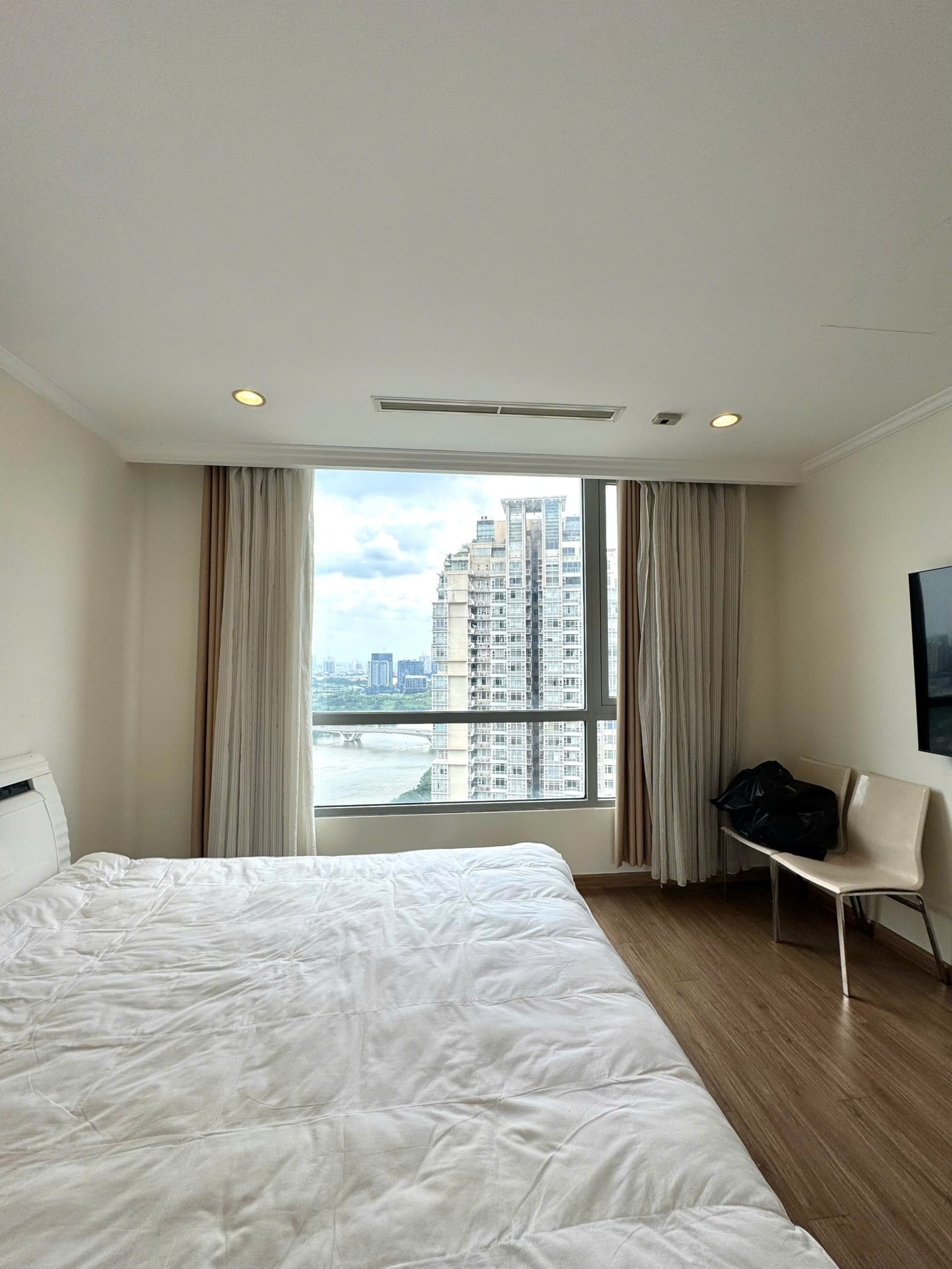 z7363904063060_4cb014c9f4fbdfb12b4eb31a4e3a323d