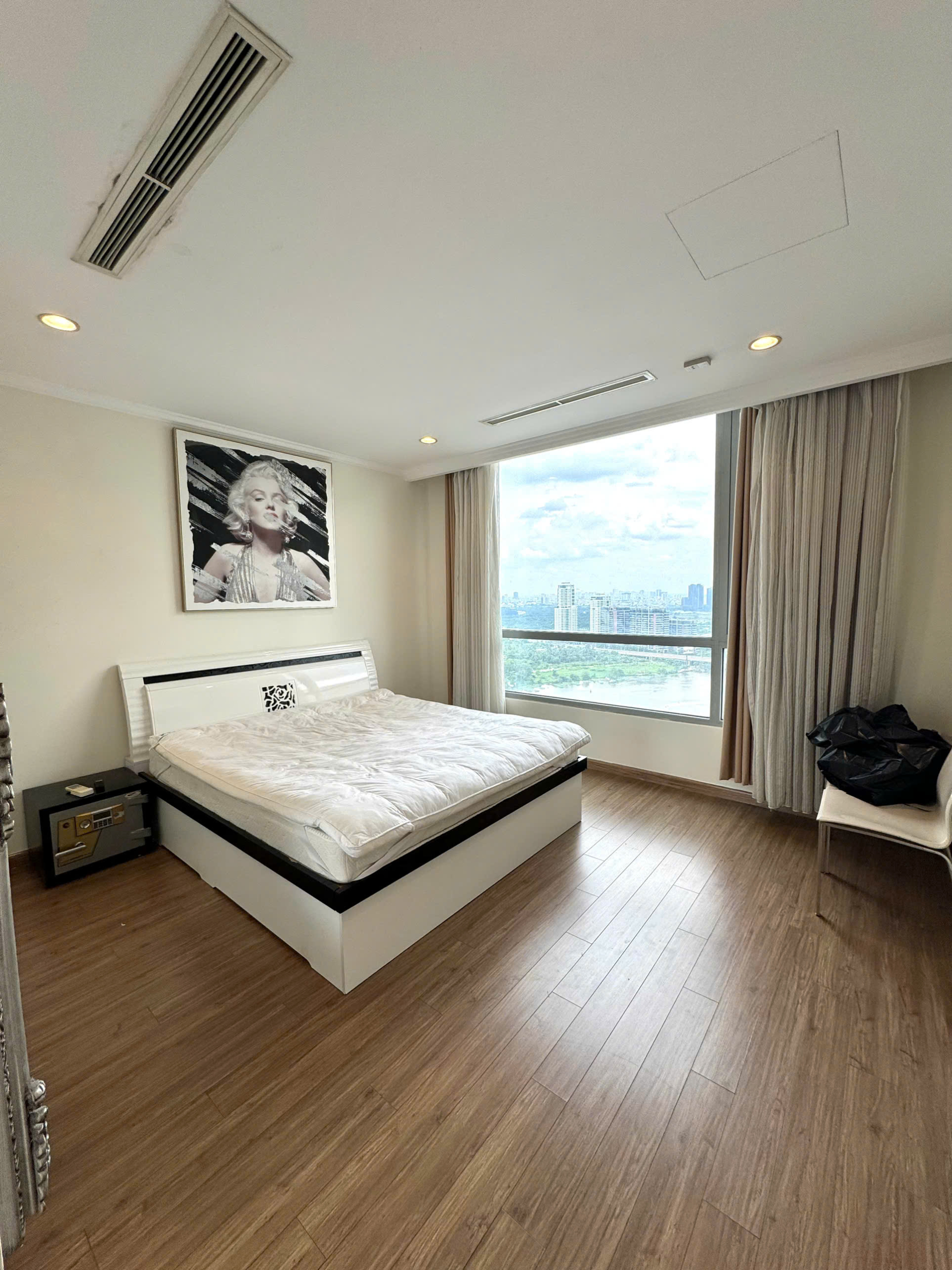 z7363904100306_e12afddaf90426fcad48a8a18e745929