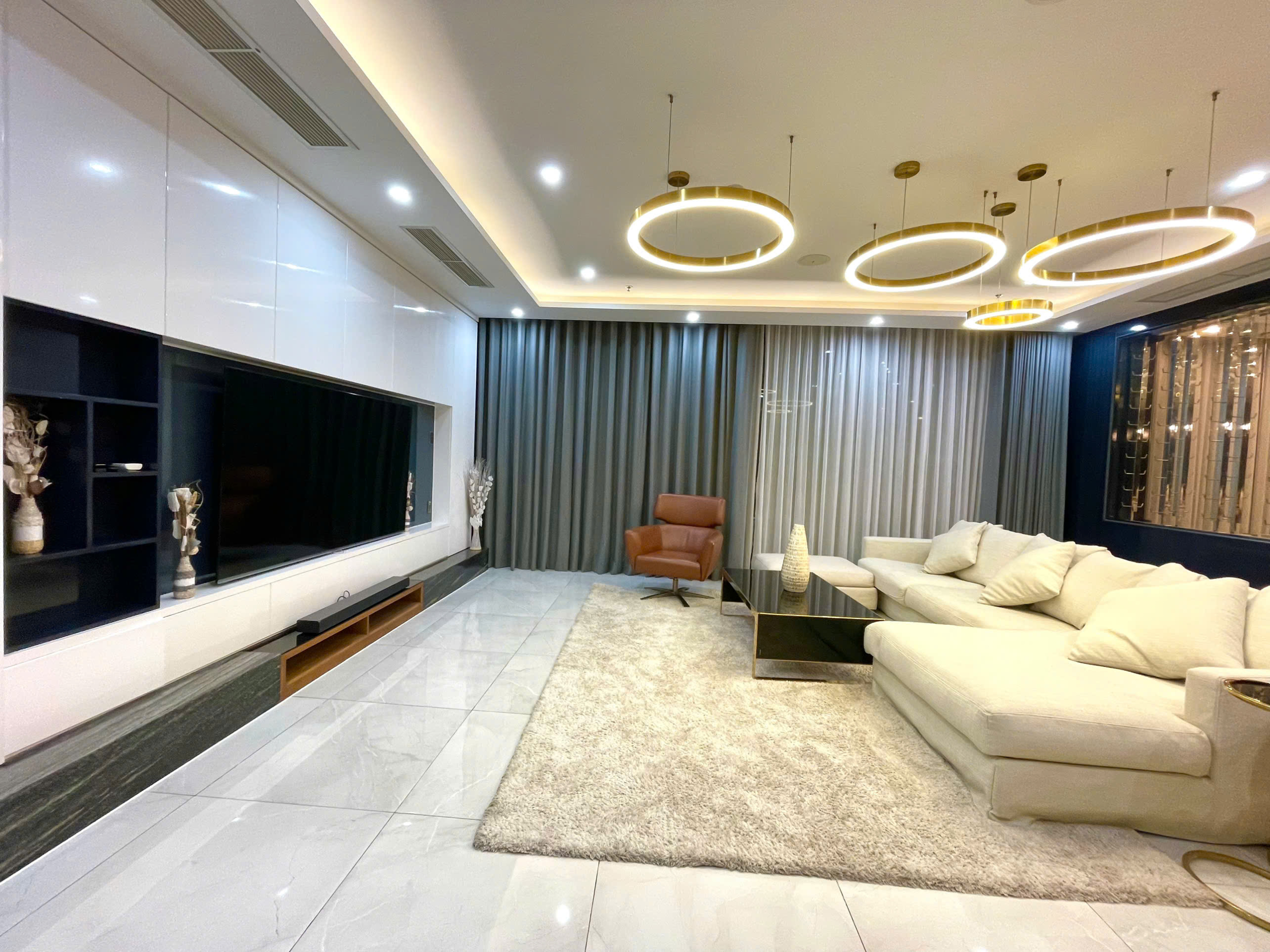 z7412592766885_aaa59ea940916059c7e400998191ac38