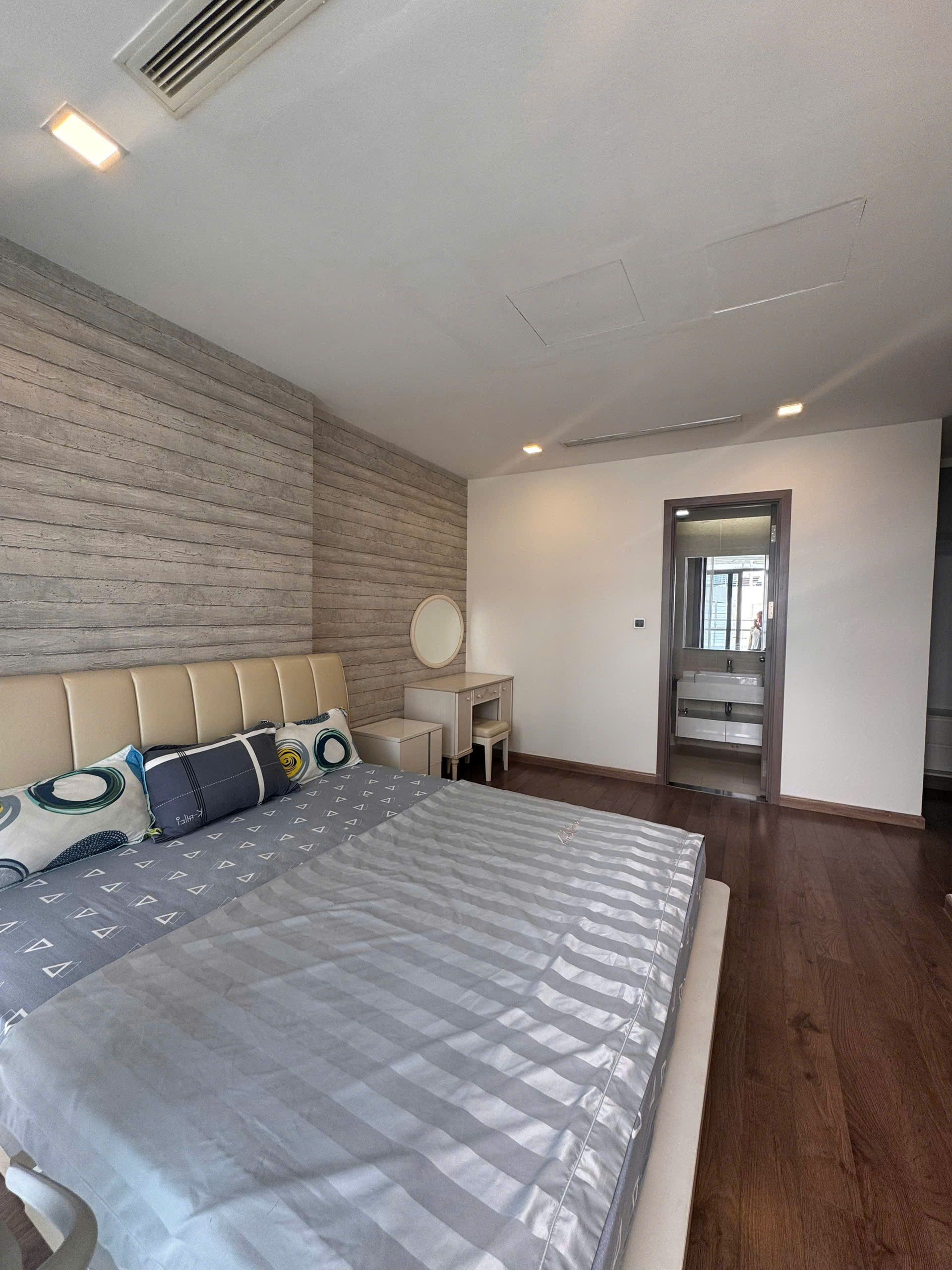 z7445586507207_d6bb5cfb3c8419eb80389066f70ba6ac