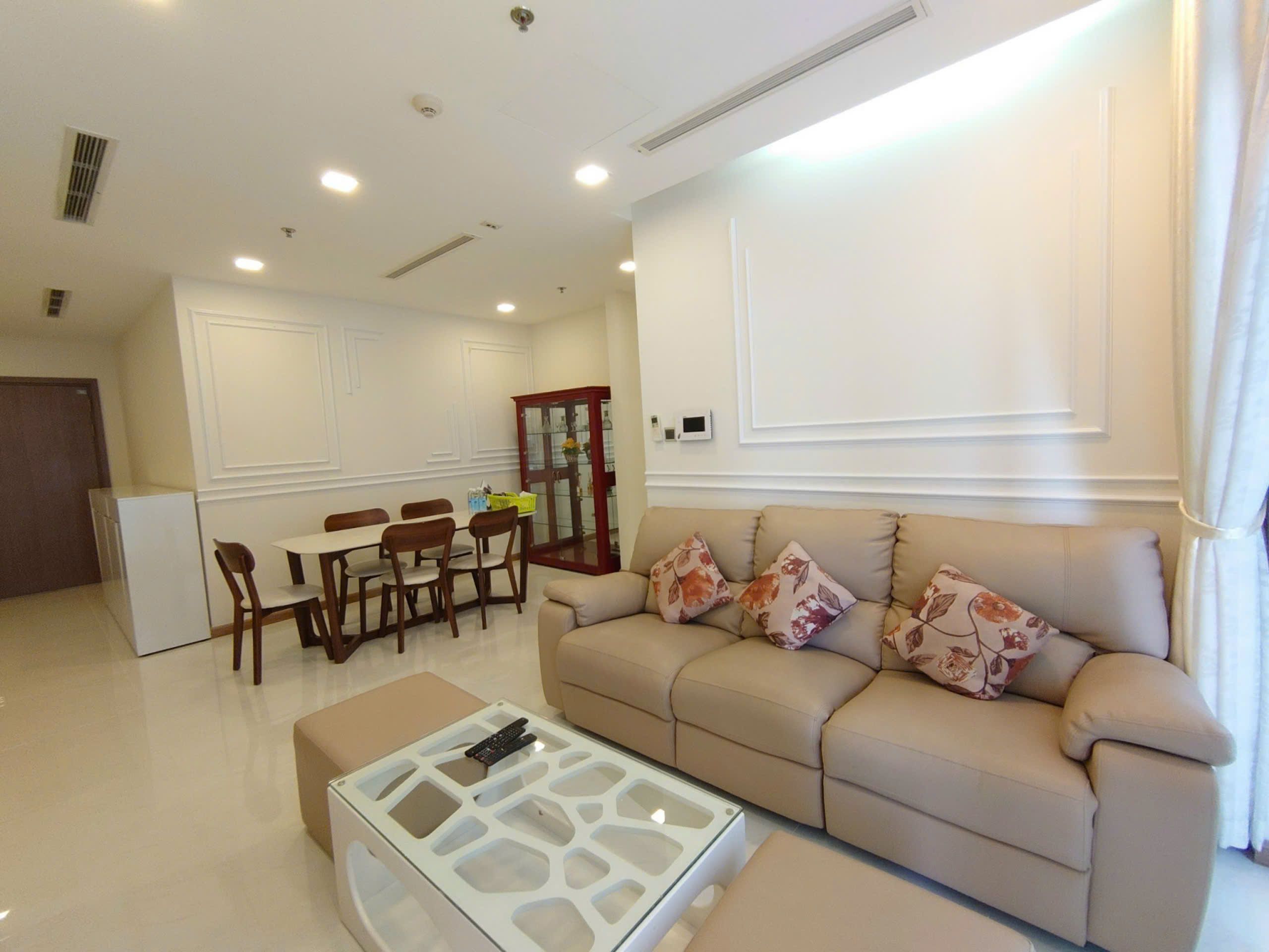 z7445589836301_1fbe8e63710478453200e2266914f3eb