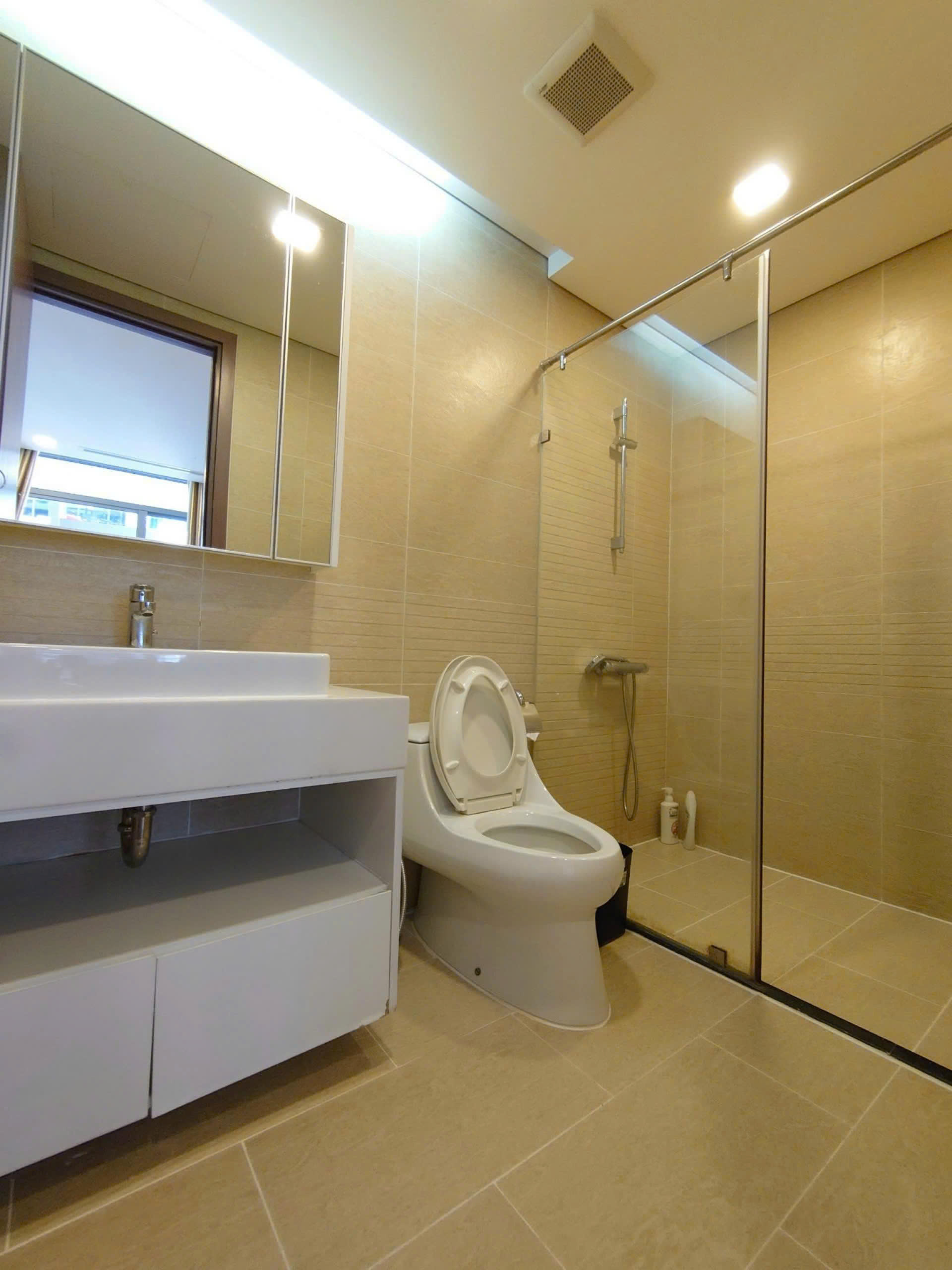 z7479860104462_5051279edcf38ae819df9af3b517e9da